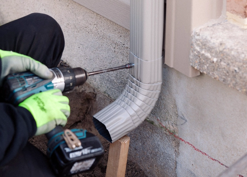 Gutter Delivery - Aluminum Pipe Band Installation